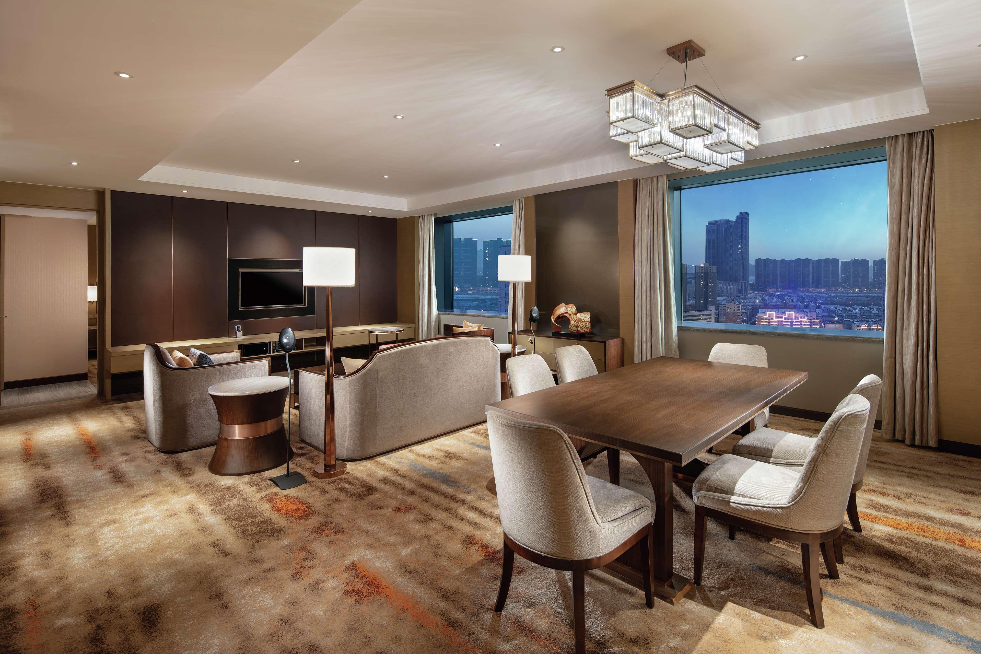 Hotel Hilton Shenyang Esterno foto